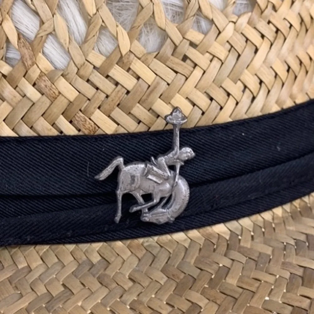 N/A woven tan